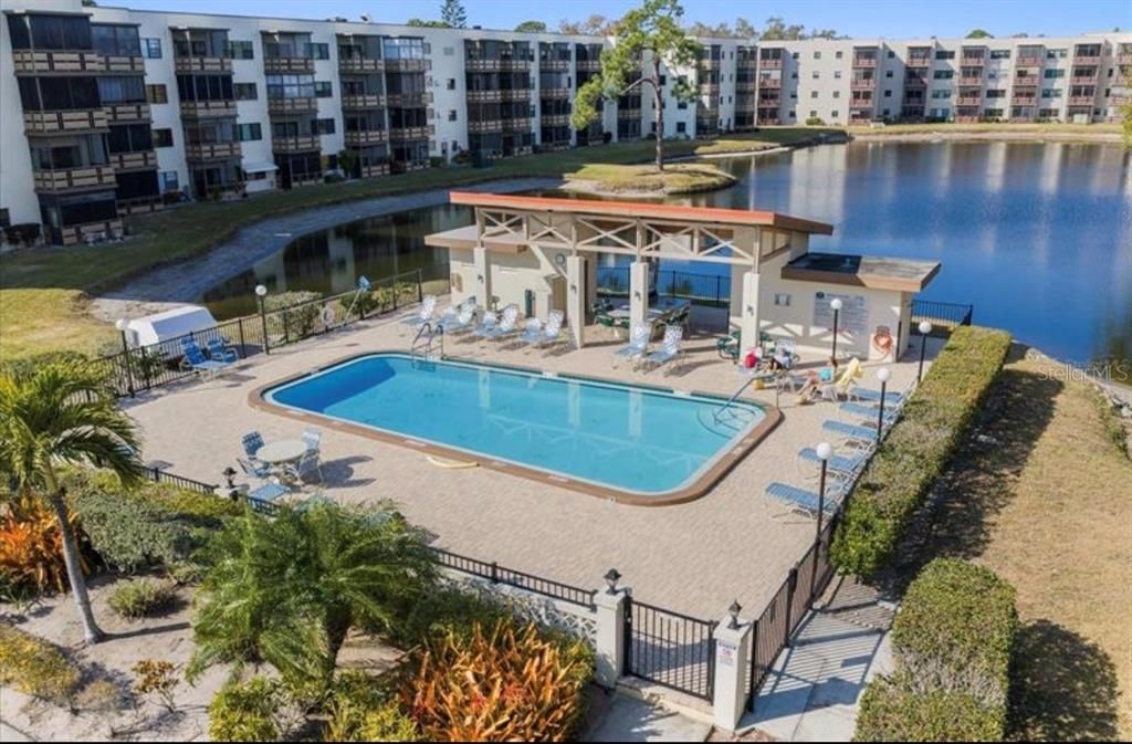 Activo con contrato: $117,000 (2 camas, 2 baños, 830 Pies cuadrados)