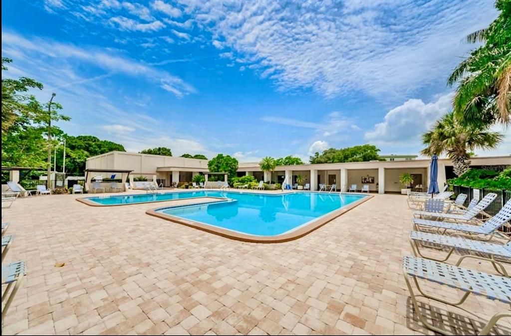 Activo con contrato: $117,000 (2 camas, 2 baños, 830 Pies cuadrados)