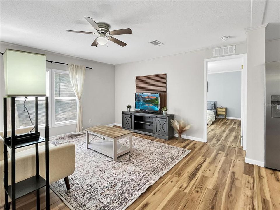 For Sale: $270,000 (5 beds, 3 baths, 2016 Square Feet)