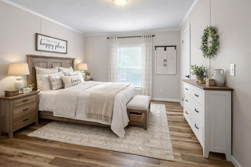 For Sale: $270,000 (5 beds, 3 baths, 2016 Square Feet)