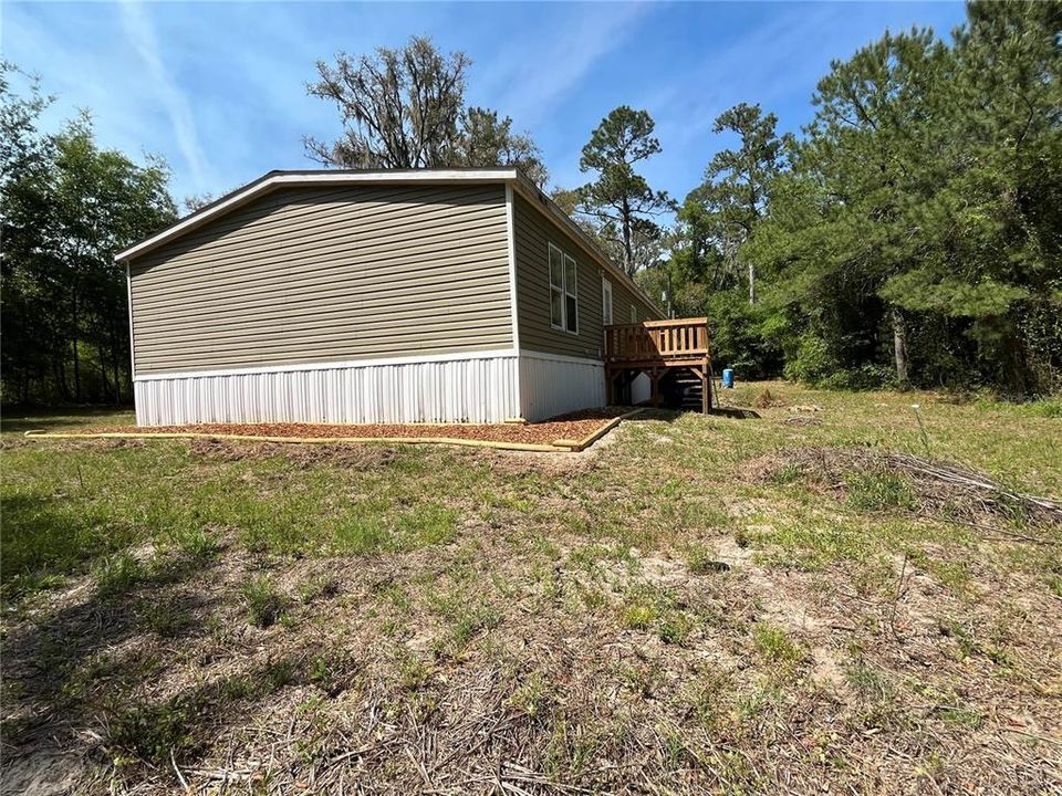 For Sale: $270,000 (5 beds, 3 baths, 2016 Square Feet)
