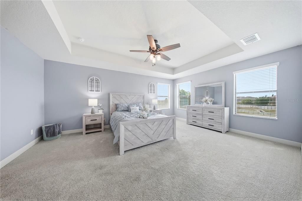 Active With Contract: $464,900 (4 beds, 2 baths, 2950 Square Feet)