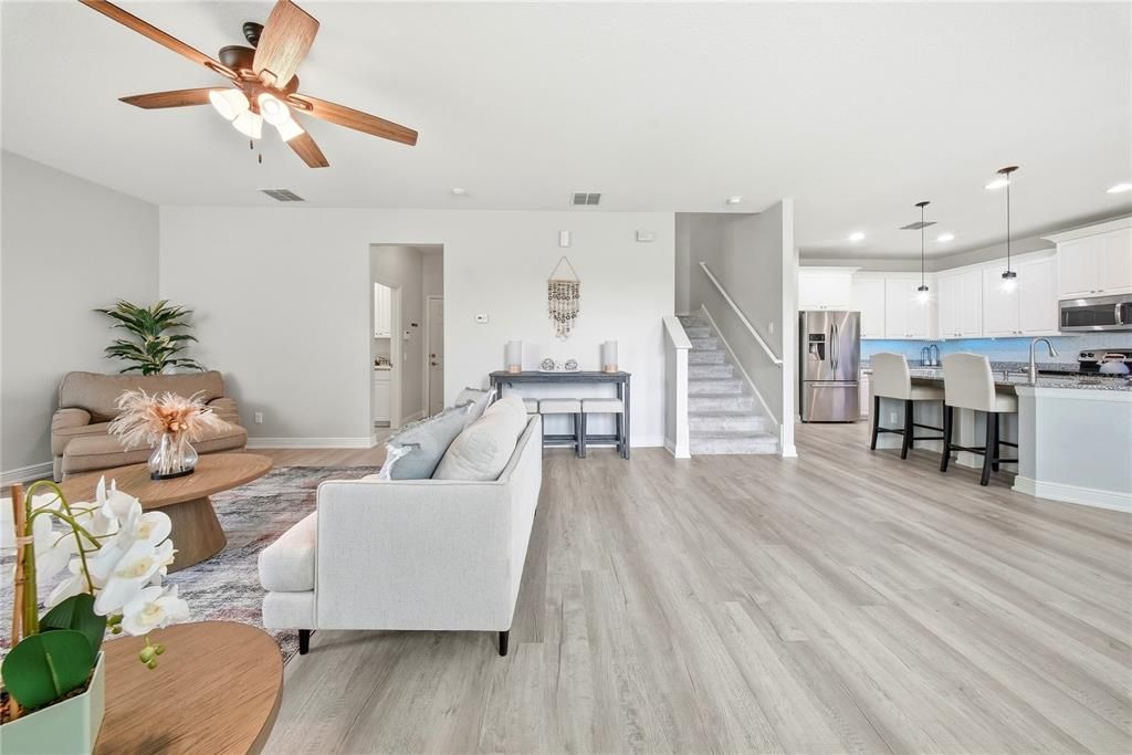 Active With Contract: $464,900 (4 beds, 2 baths, 2950 Square Feet)