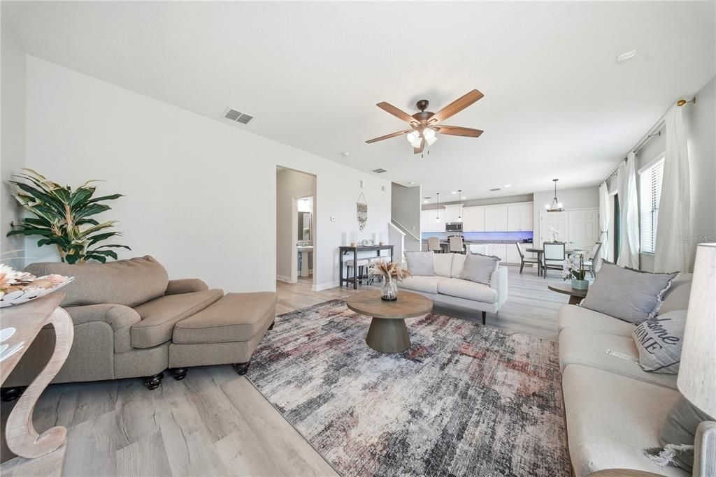 Active With Contract: $464,900 (4 beds, 2 baths, 2950 Square Feet)