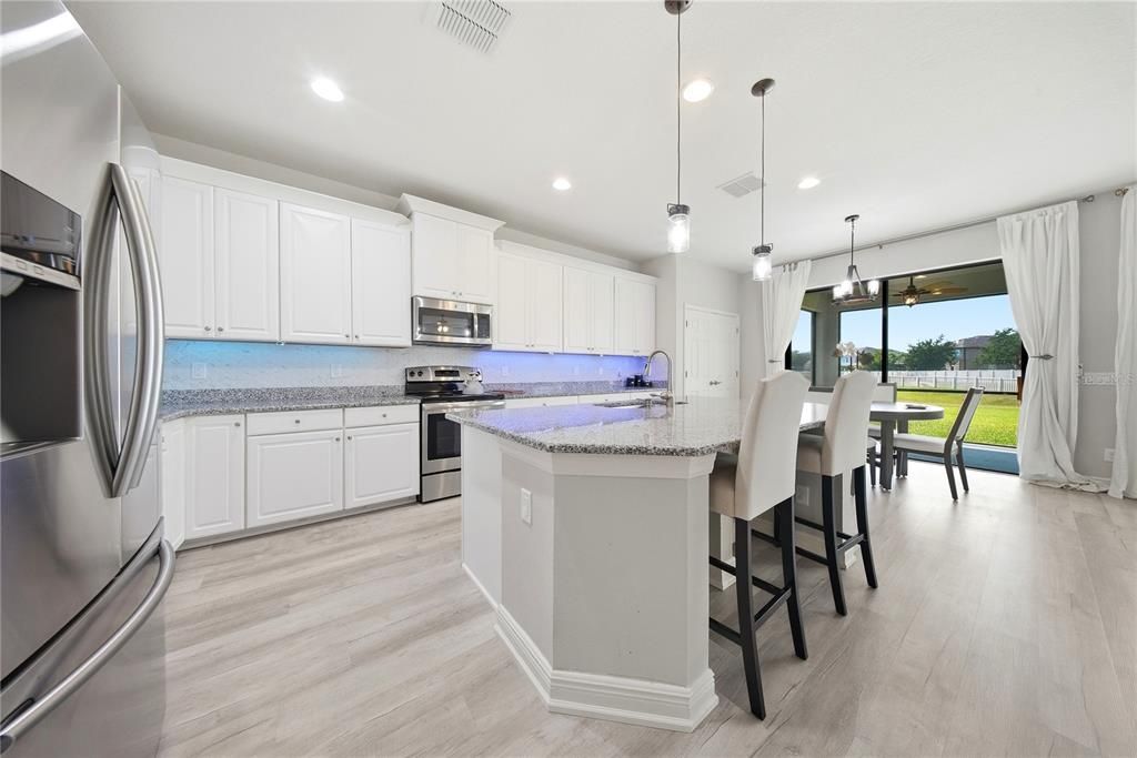 Active With Contract: $464,900 (4 beds, 2 baths, 2950 Square Feet)