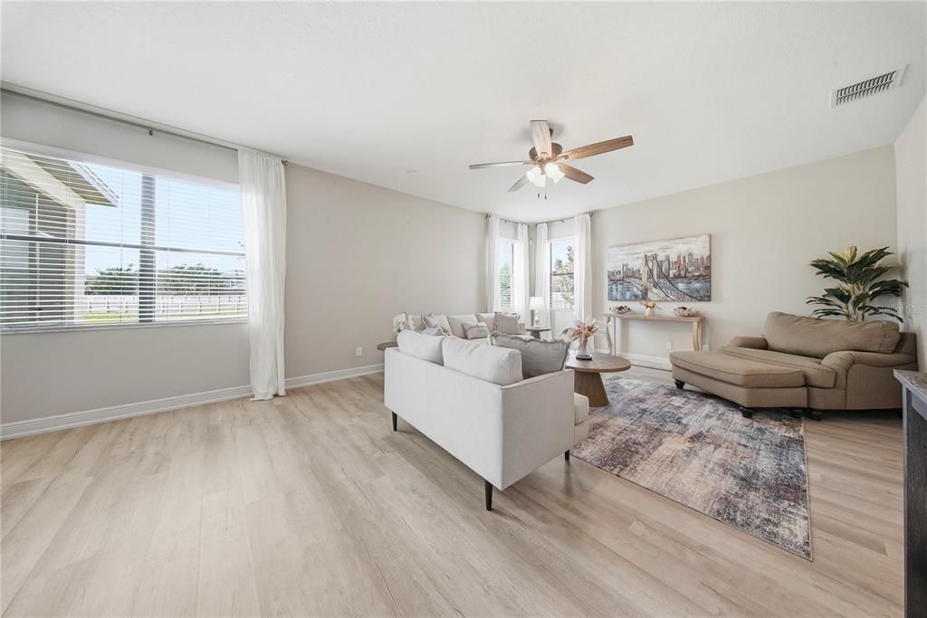 Active With Contract: $464,900 (4 beds, 2 baths, 2950 Square Feet)
