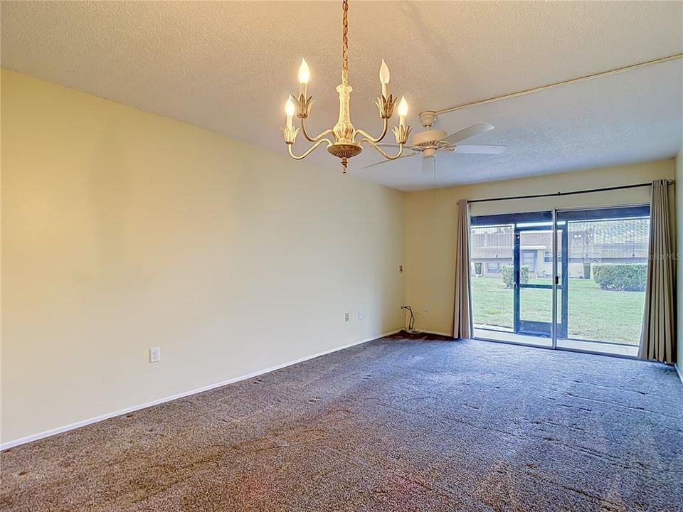 For Sale: $74,500 (1 beds, 1 baths, 714 Square Feet)