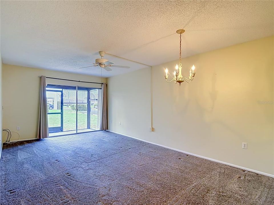 For Sale: $74,500 (1 beds, 1 baths, 714 Square Feet)