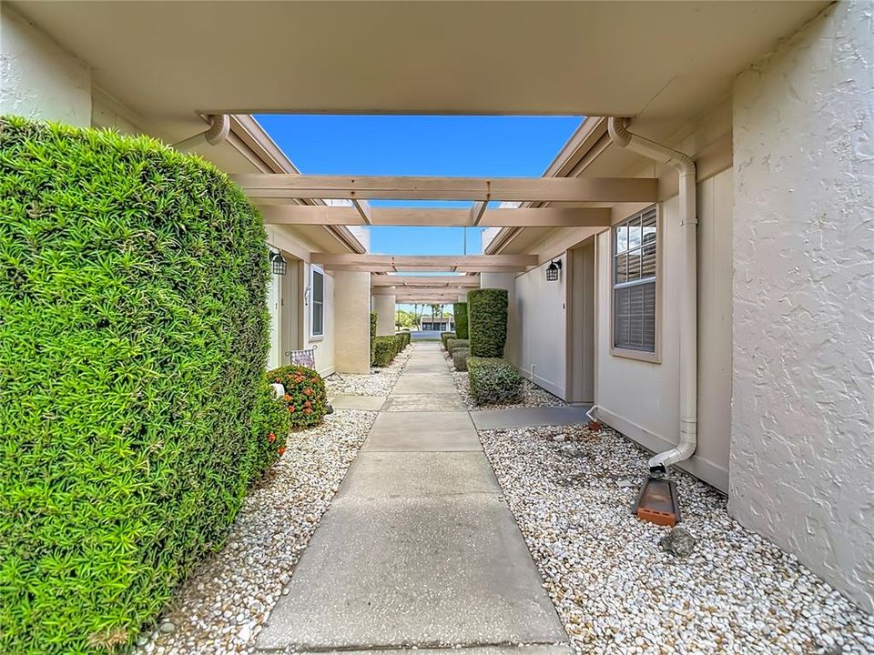 For Sale: $74,500 (1 beds, 1 baths, 714 Square Feet)