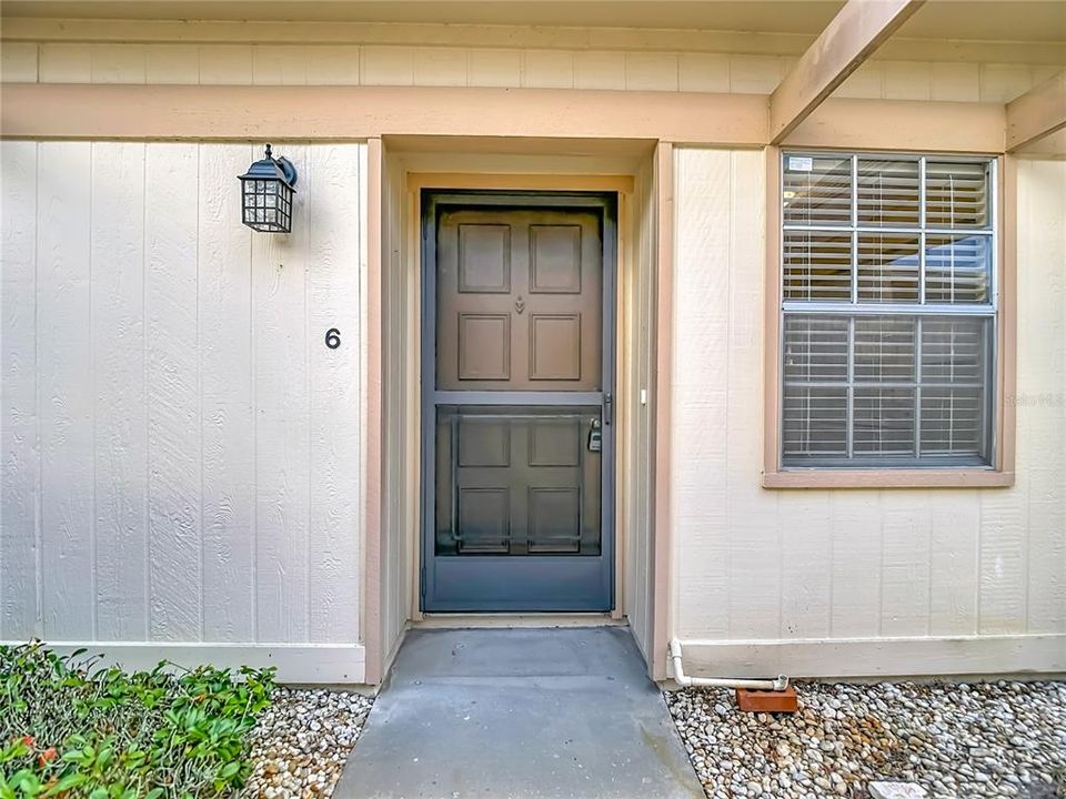 For Sale: $74,500 (1 beds, 1 baths, 714 Square Feet)