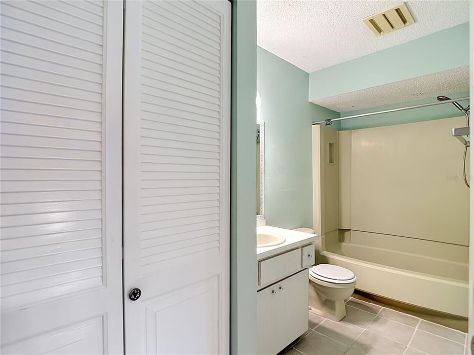 For Sale: $74,500 (1 beds, 1 baths, 714 Square Feet)