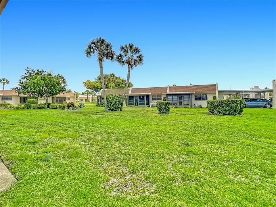 For Sale: $74,500 (1 beds, 1 baths, 714 Square Feet)