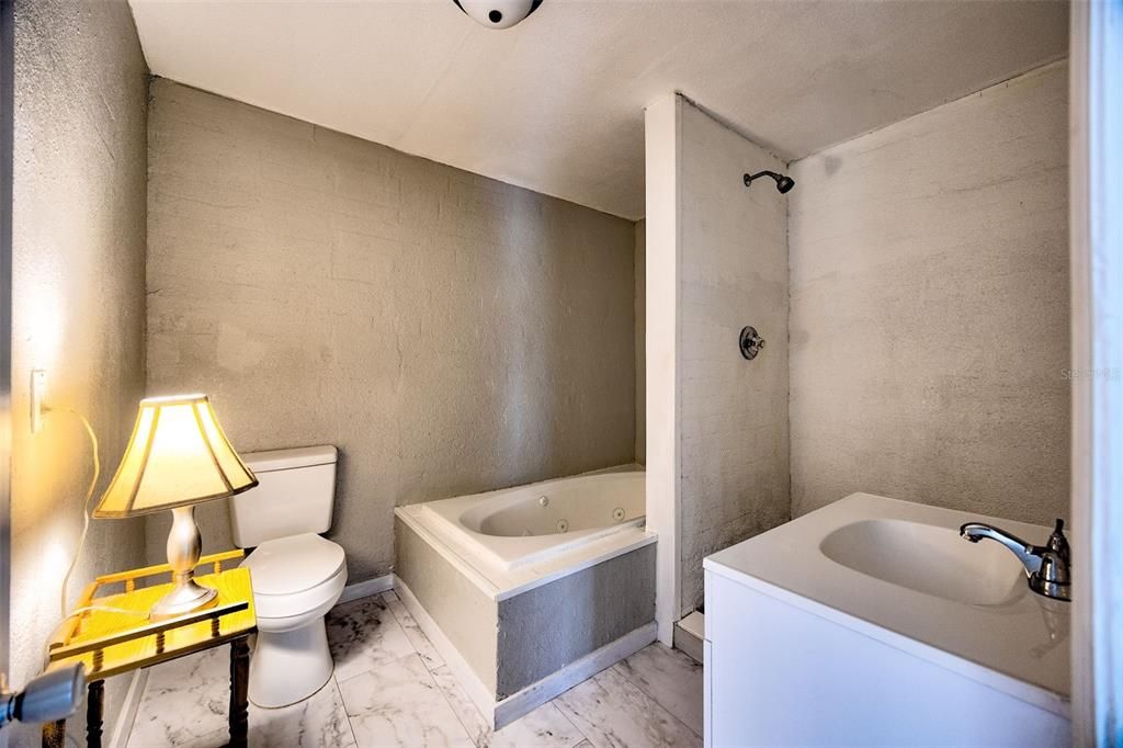 En Venta: $250,000 (2 camas, 1 baños, 912 Pies cuadrados)