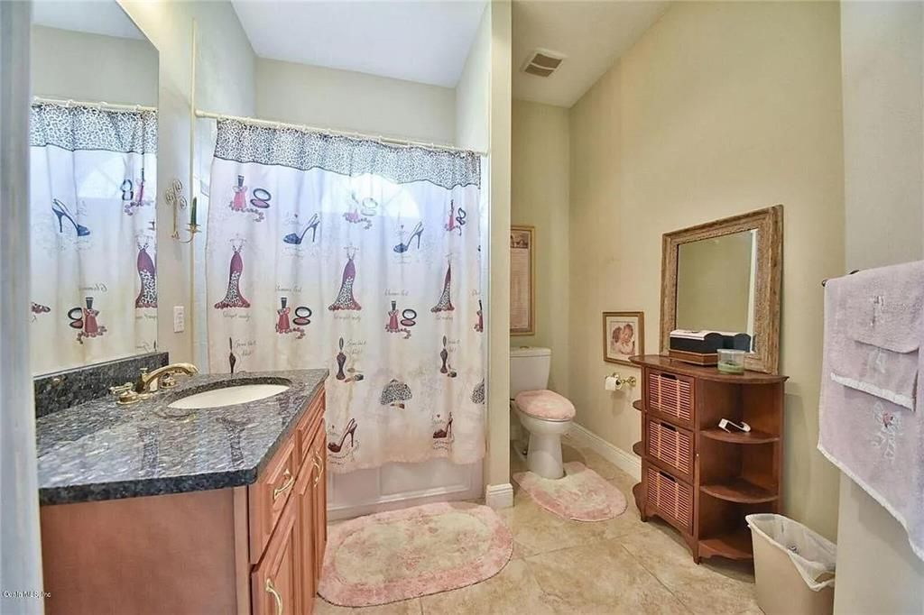 En Venta: $1,800,000 (5 camas, 4 baños, 5242 Pies cuadrados)