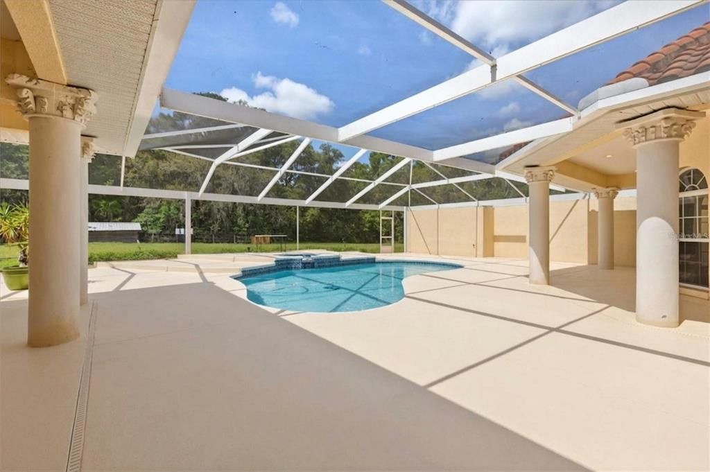 En Venta: $1,800,000 (5 camas, 4 baños, 5242 Pies cuadrados)