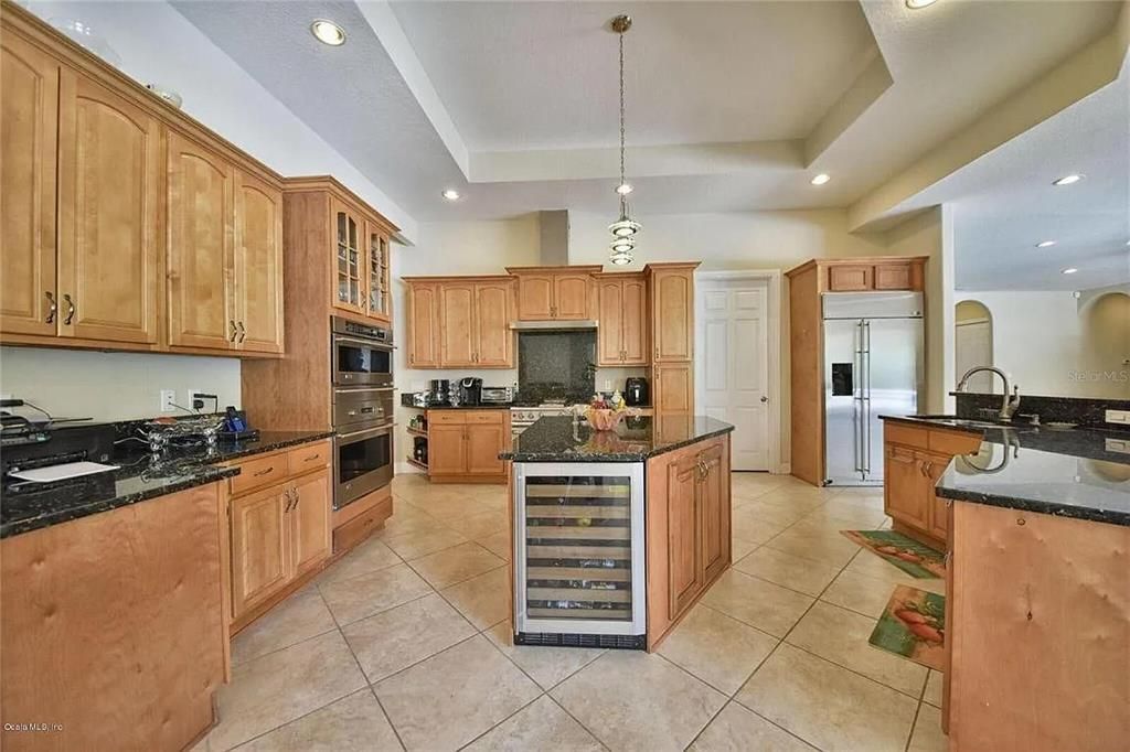 En Venta: $1,800,000 (5 camas, 4 baños, 5242 Pies cuadrados)