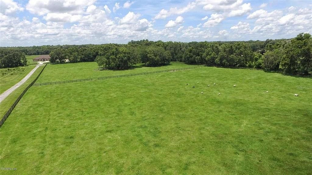 En Venta: $1,800,000 (5 camas, 4 baños, 5242 Pies cuadrados)