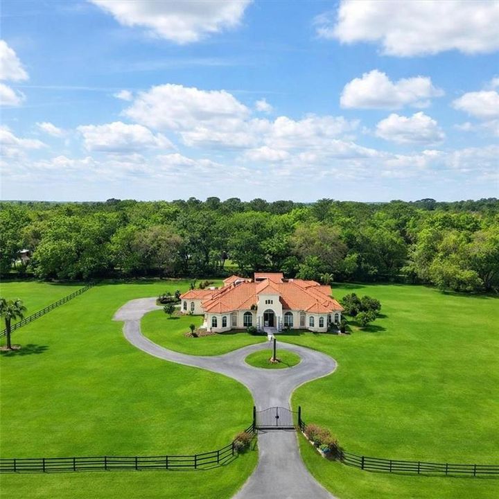 En Venta: $1,800,000 (5 camas, 4 baños, 5242 Pies cuadrados)