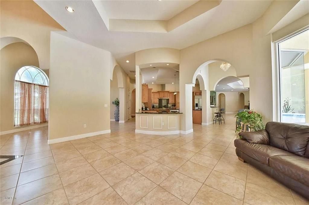En Venta: $1,800,000 (5 camas, 4 baños, 5242 Pies cuadrados)