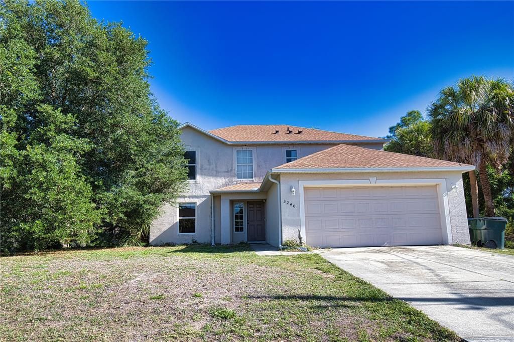 Active With Contract: $185,900 (3 beds, 2 baths, 2248 Square Feet)