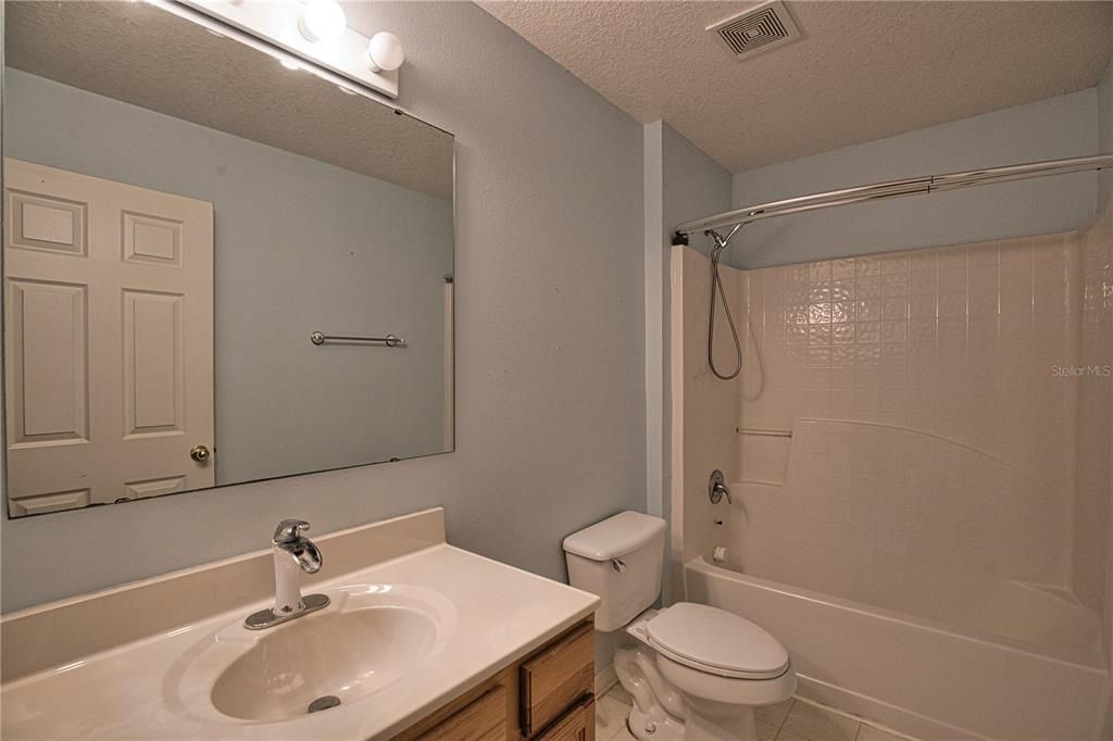 Active With Contract: $185,900 (3 beds, 2 baths, 2248 Square Feet)