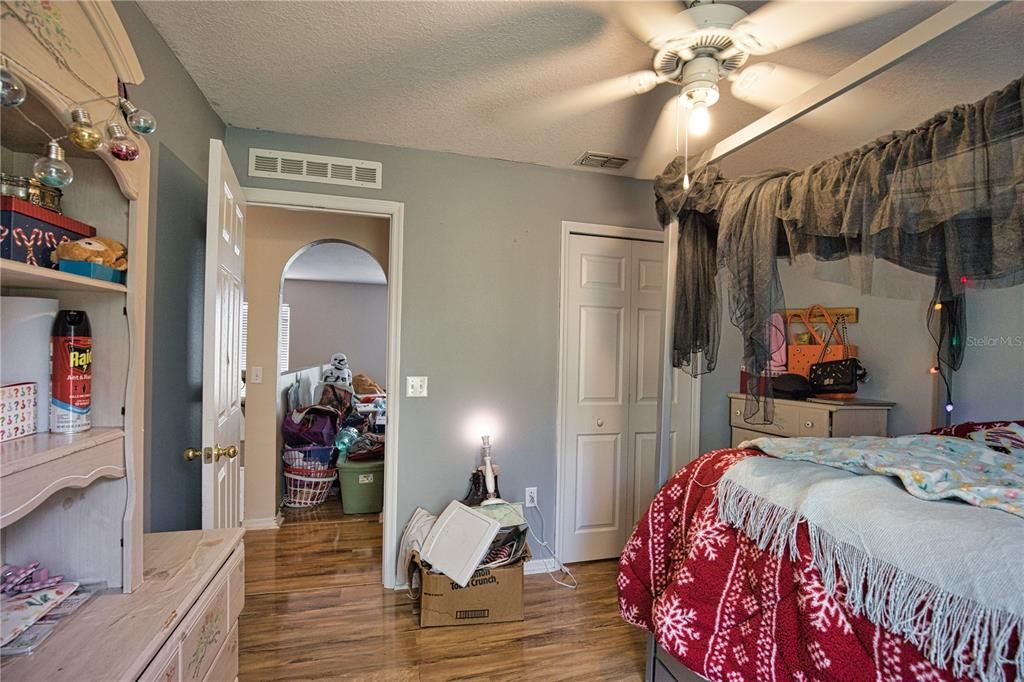 Active With Contract: $185,900 (3 beds, 2 baths, 2248 Square Feet)