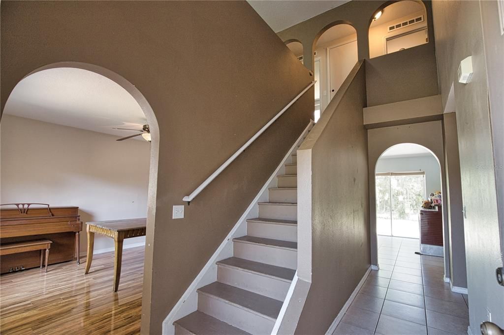 Active With Contract: $185,900 (3 beds, 2 baths, 2248 Square Feet)