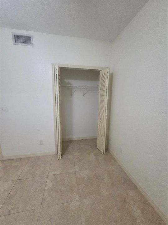 For Rent: $1,400 (2 beds, 2 baths, 932 Square Feet)