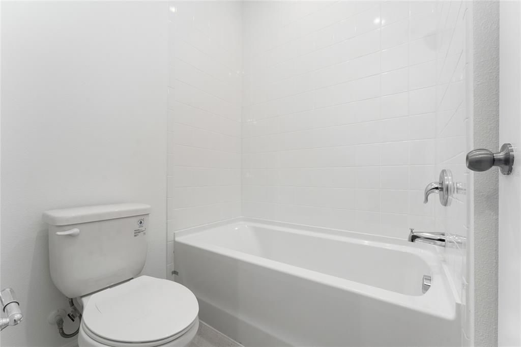 En Renta: $4,950 (3 camas, 2 baños, 1843 Pies cuadrados)