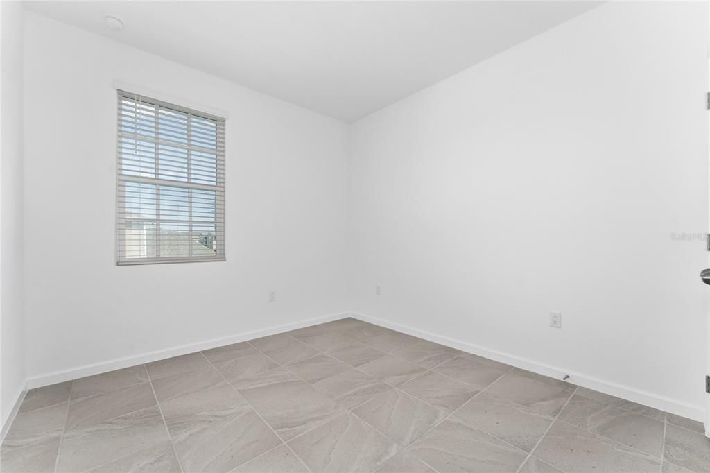 En Renta: $4,950 (3 camas, 2 baños, 1843 Pies cuadrados)