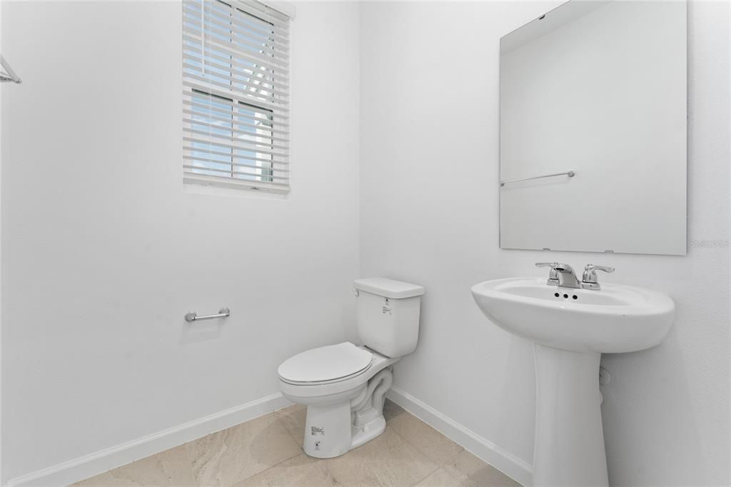 En Renta: $4,950 (3 camas, 2 baños, 1843 Pies cuadrados)