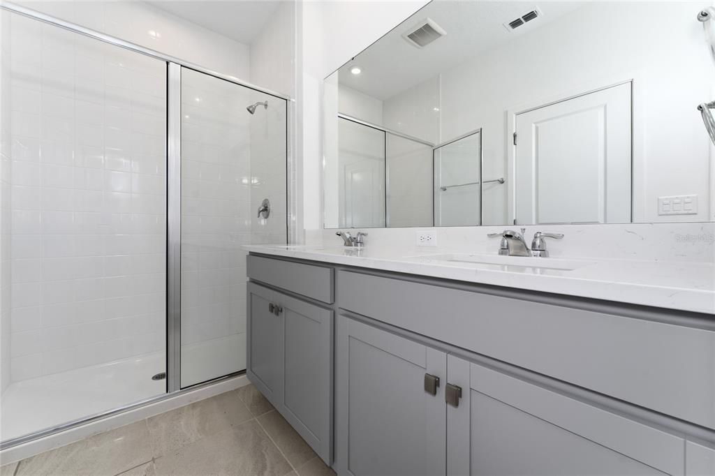 En Renta: $4,950 (3 camas, 2 baños, 1843 Pies cuadrados)