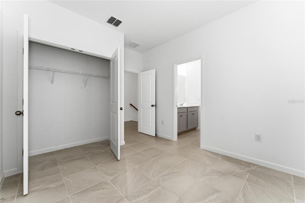 En Renta: $4,950 (3 camas, 2 baños, 1843 Pies cuadrados)