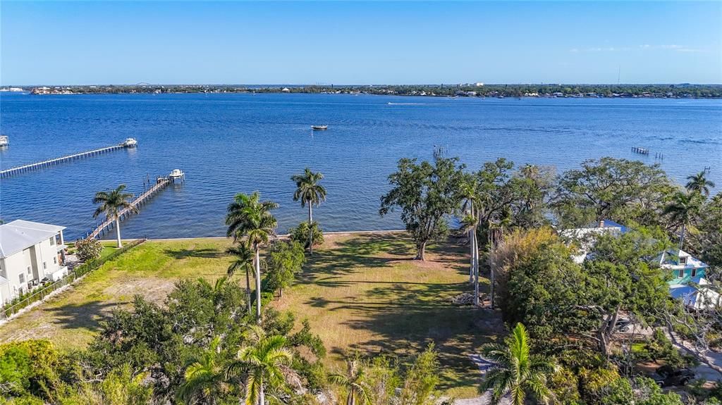 For Sale: $2,200,000 (0.91 acres)