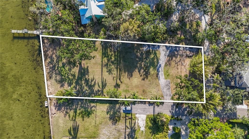 For Sale: $2,200,000 (0.91 acres)