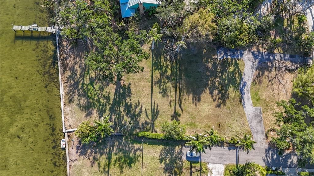 For Sale: $2,200,000 (0.91 acres)