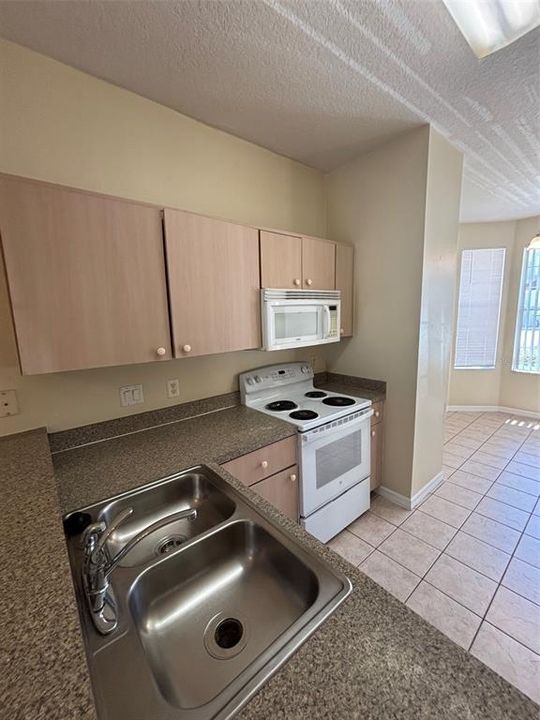 En Renta: $1,795 (3 camas, 2 baños, 1468 Pies cuadrados)
