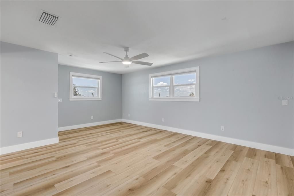 En Venta: $1,799,999 (3 camas, 2 baños, 1974 Pies cuadrados)