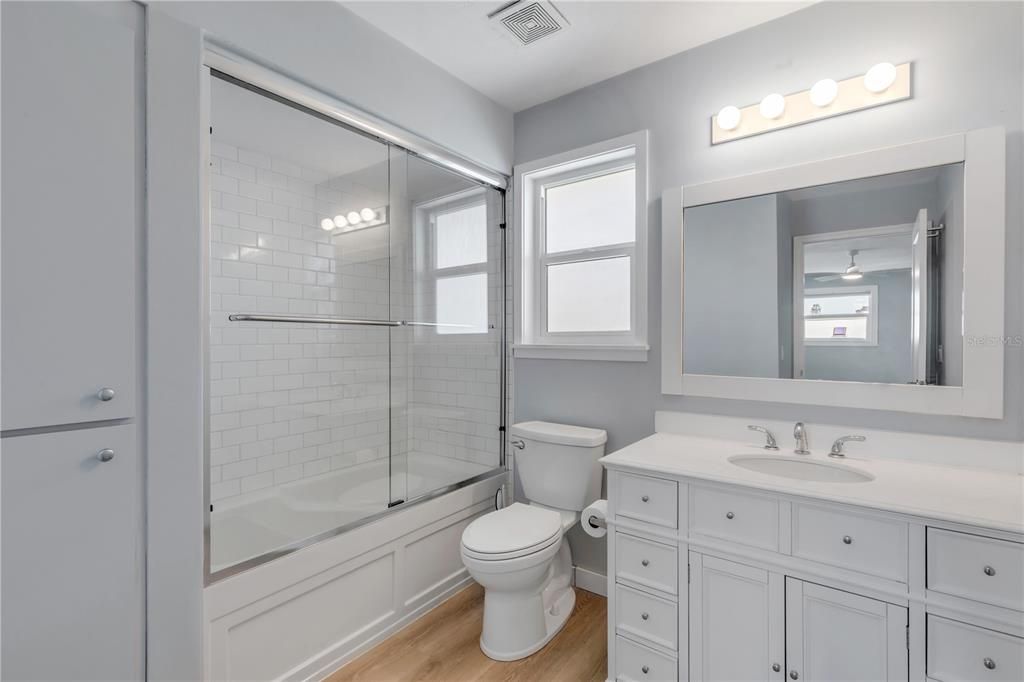 En Venta: $1,799,999 (3 camas, 2 baños, 1974 Pies cuadrados)