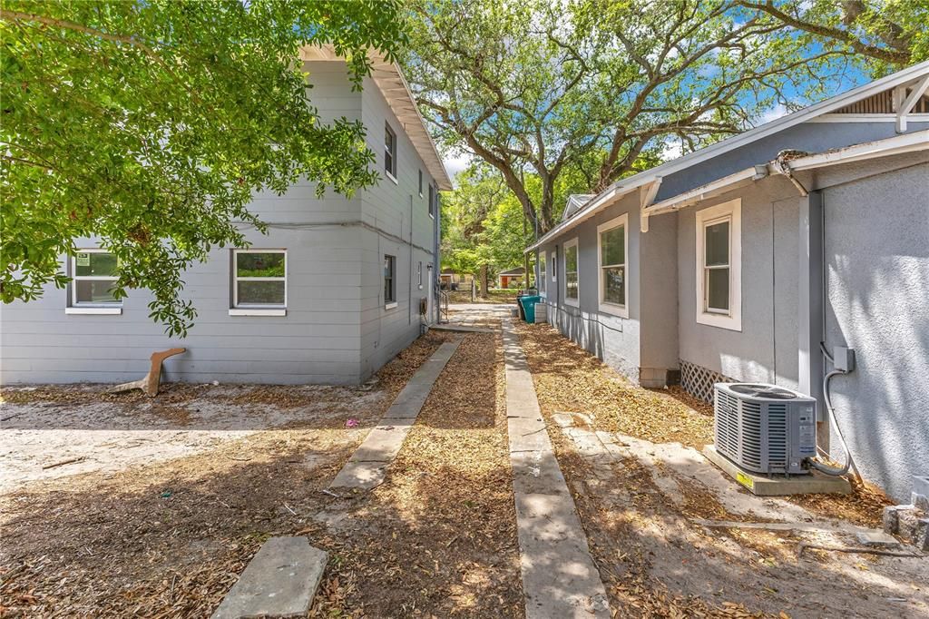 Active With Contract: $220,000 (4 beds, 1 baths, 1252 Square Feet)