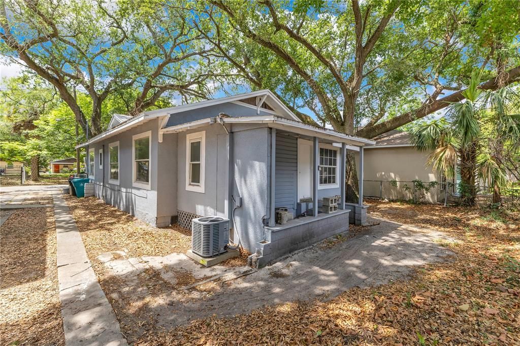 Active With Contract: $220,000 (4 beds, 1 baths, 1252 Square Feet)