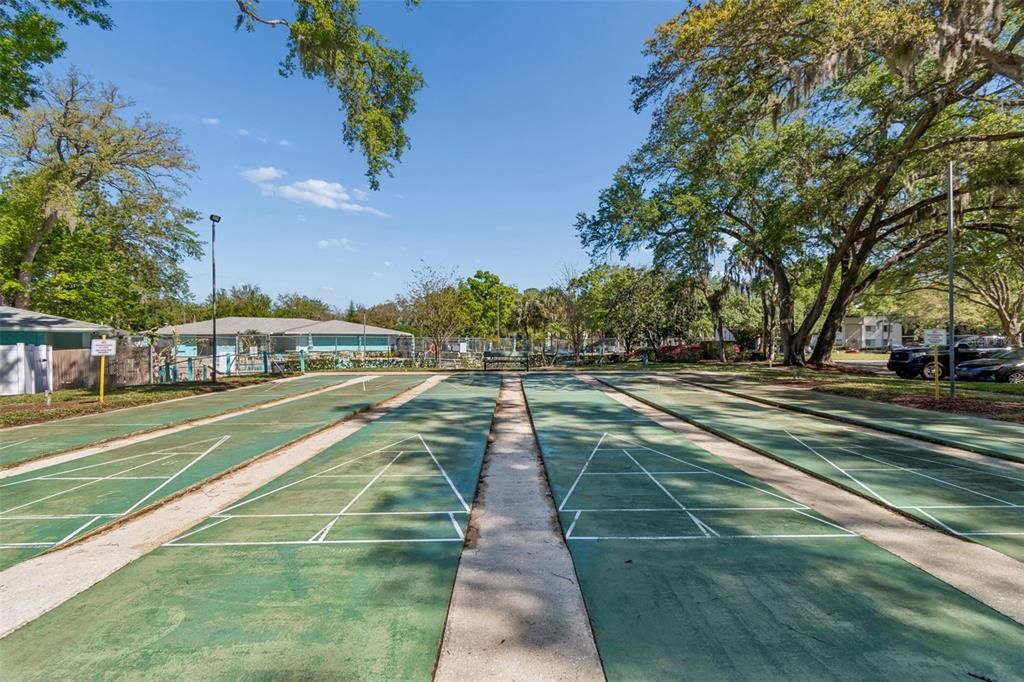 Active With Contract: $1,500 (2 beds, 2 baths, 906 Square Feet)