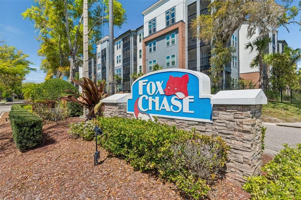 Active With Contract: $1,500 (2 beds, 2 baths, 906 Square Feet)