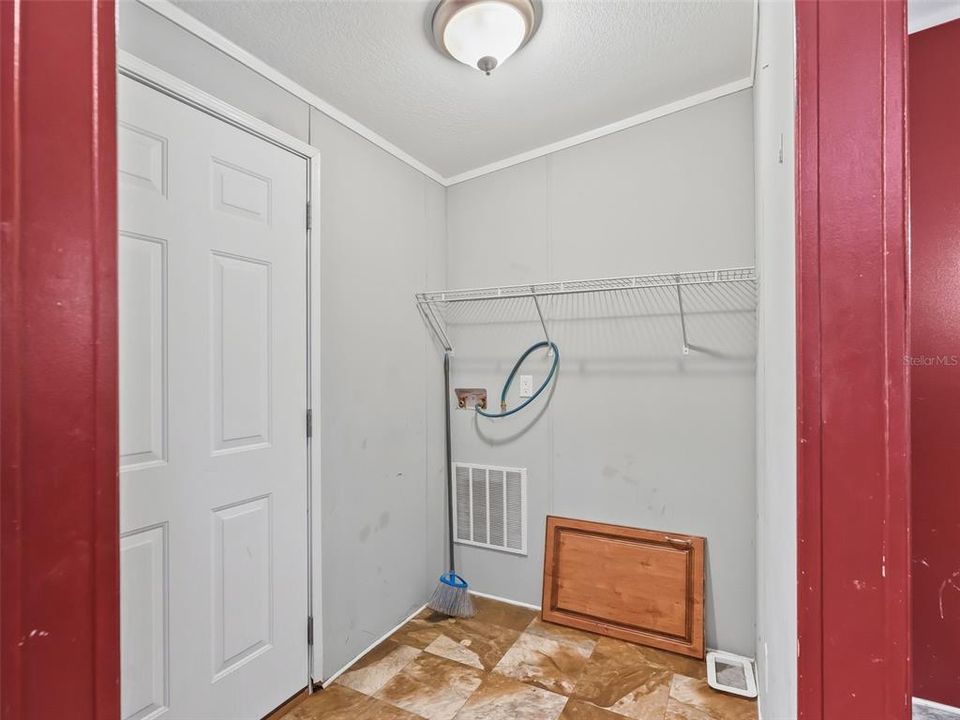 For Sale: $274,900 (3 beds, 2 baths, 1232 Square Feet)