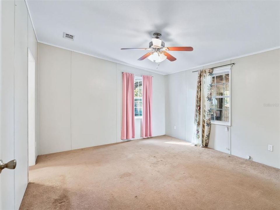 For Sale: $274,900 (3 beds, 2 baths, 1232 Square Feet)