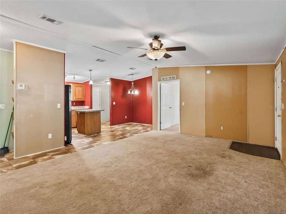 For Sale: $274,900 (3 beds, 2 baths, 1232 Square Feet)