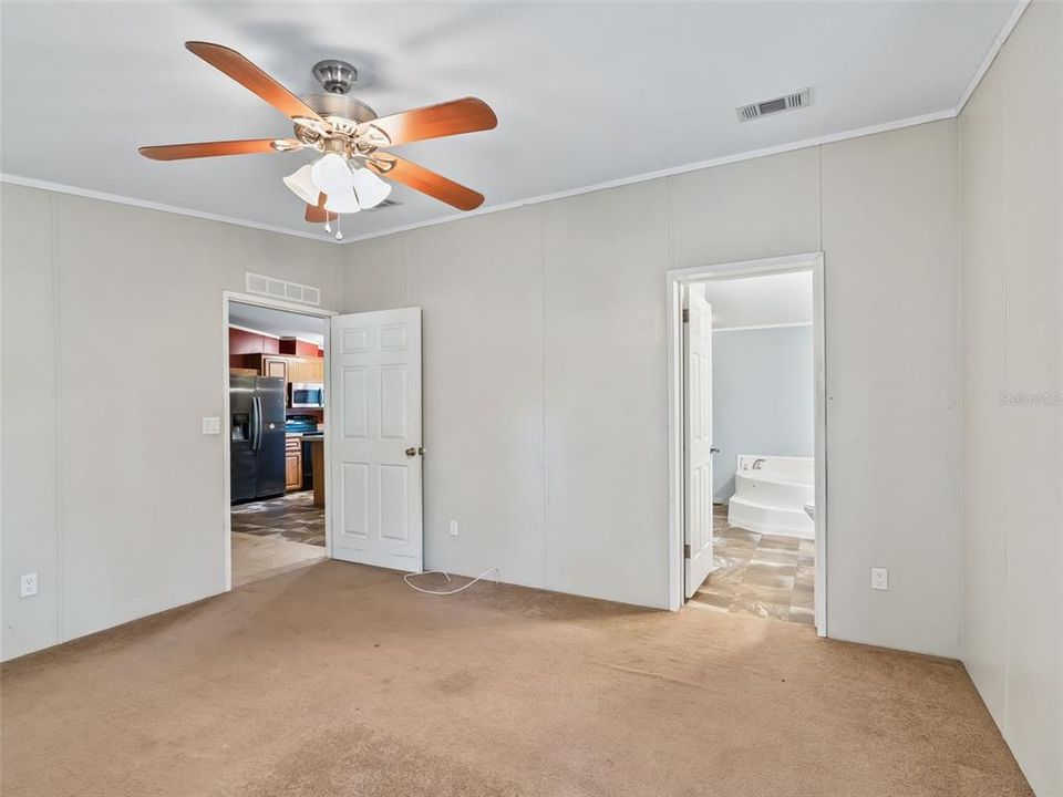 For Sale: $274,900 (3 beds, 2 baths, 1232 Square Feet)