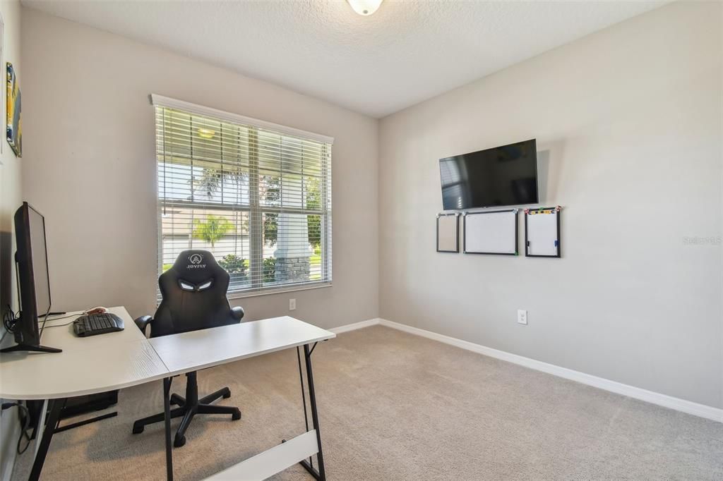 Activo con contrato: $725,000 (4 camas, 4 baños, 2967 Pies cuadrados)