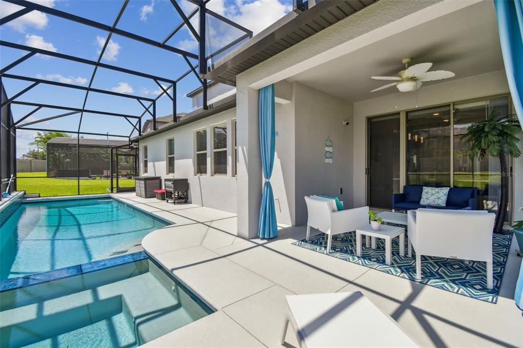 Activo con contrato: $725,000 (4 camas, 4 baños, 2967 Pies cuadrados)
