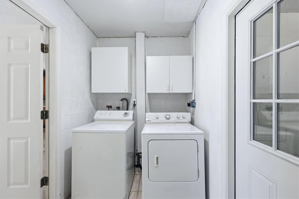 For Sale: $1,250,000 (4 beds, 2 baths, 2129 Square Feet)